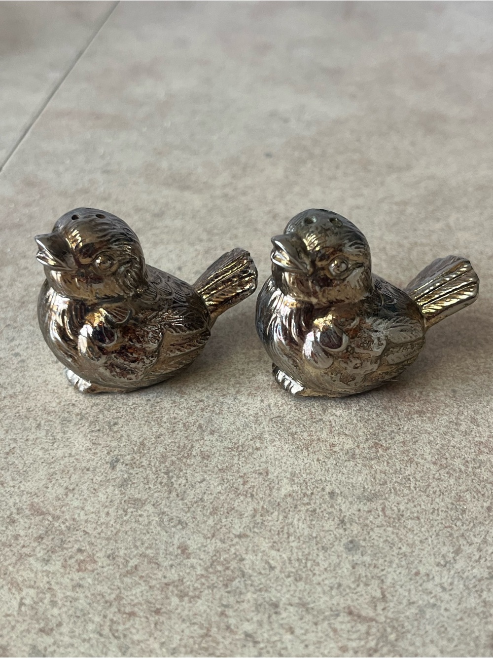 Small Charming Silver-Tone Bird Salt and Pepper Shaker Set